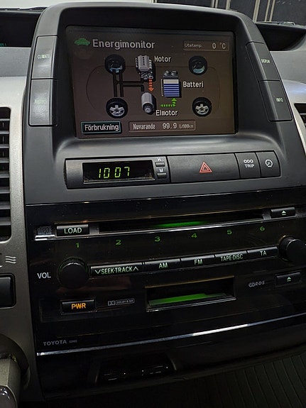 Toyota Prius 12 of 15