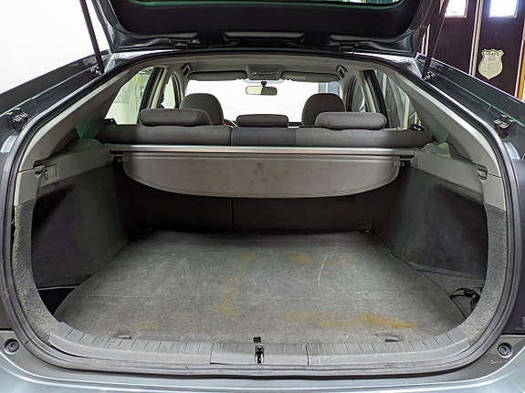 Toyota Prius 15 of 15