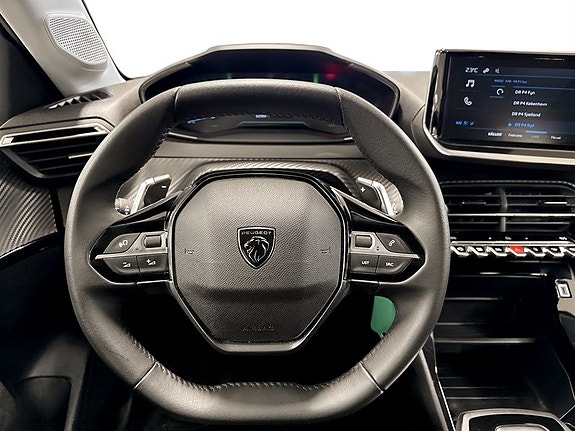 Peugeot 208 7 of 15