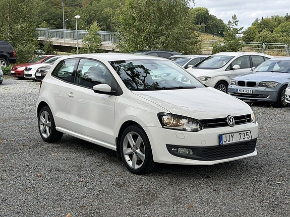Volkswagen Polo 2 of 23