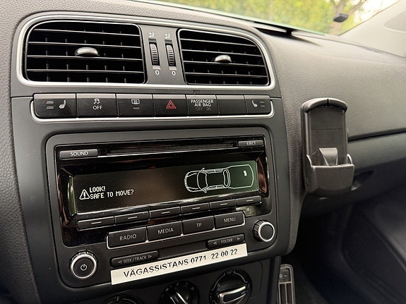 Volkswagen Polo 18 of 23