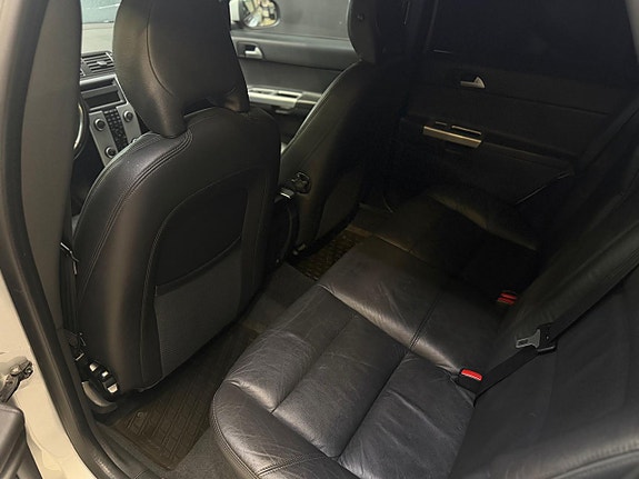Volvo V50 17 of 23