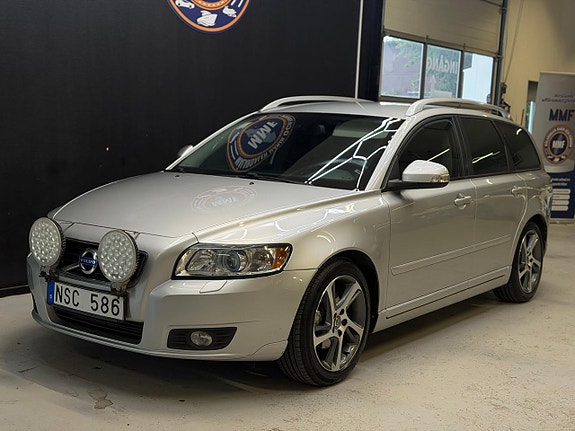 Volvo V50 4 of 23