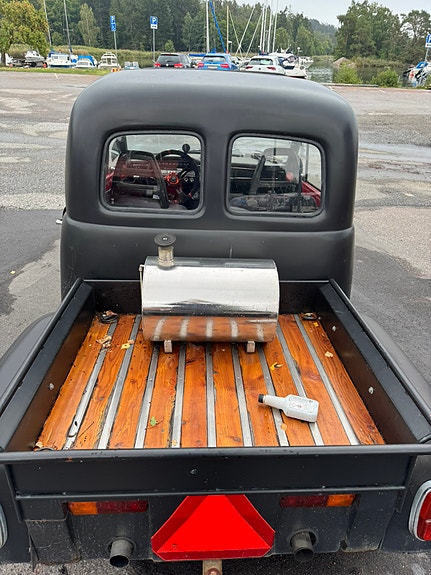 Volvo PV445 3 of 8