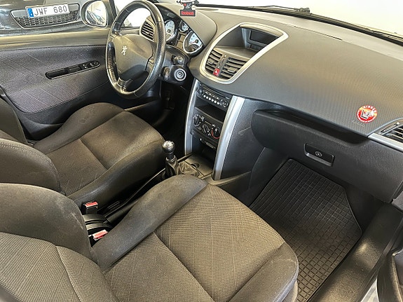 Peugeot 207 9 of 10