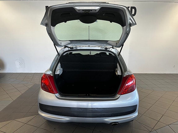 Peugeot 207 7 of 10