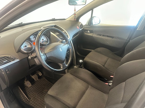 Peugeot 207 8 of 10