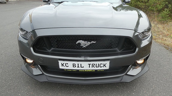 Ford Mustang 4 of 30