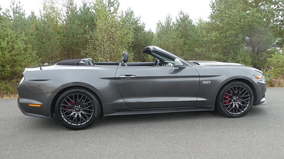 Ford Mustang 2 of 30