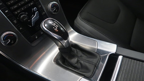 Volvo V60 11 of 18