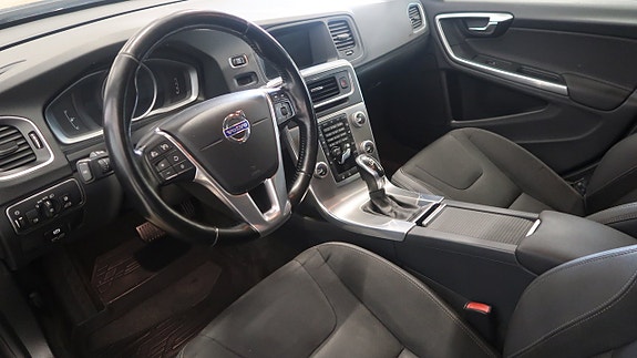 Volvo V60 8 of 18