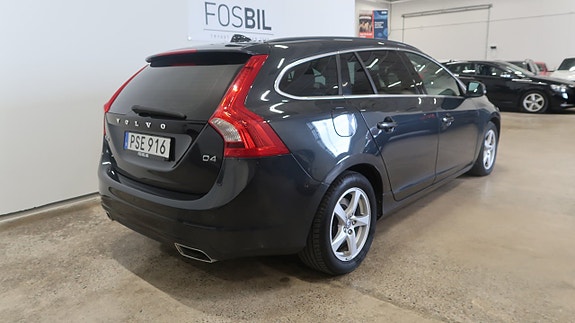 Volvo V60 4 of 18