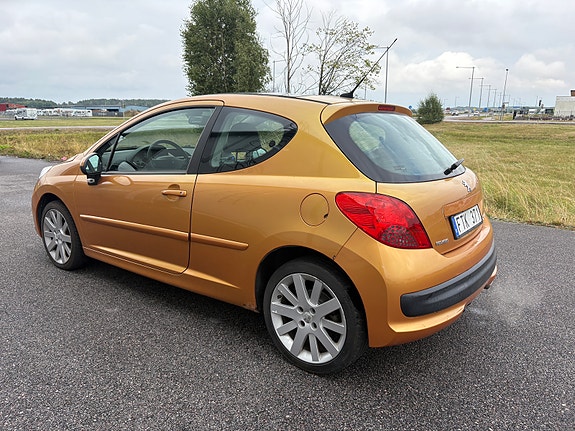 Peugeot 207 4 of 9