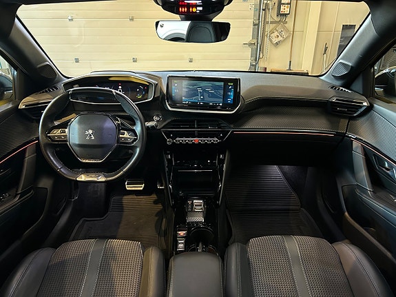Peugeot e-208 14 of 28
