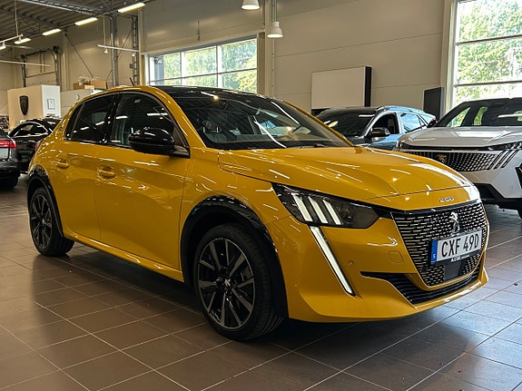 Peugeot e-208 9 of 28