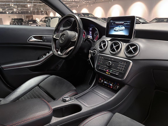 Mercedes-Benz CLA220 d 16 of 21