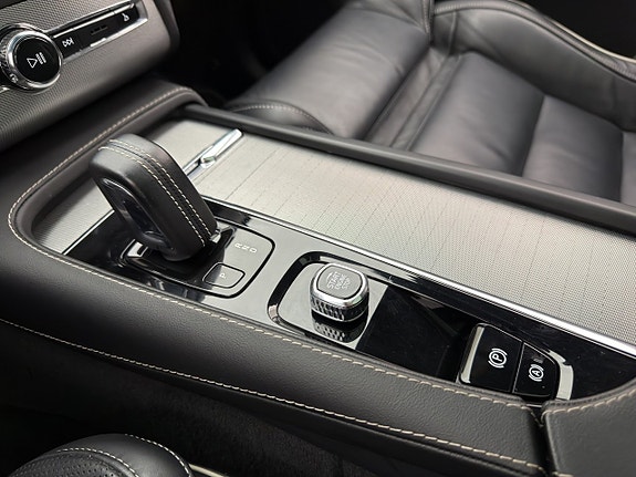 Volvo XC90 27 of 30