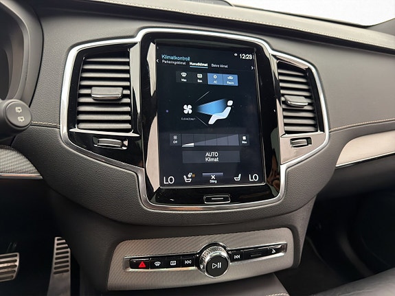 Volvo XC90 23 of 30
