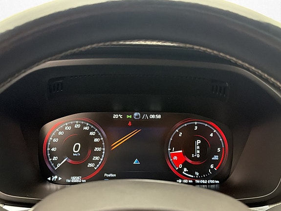 Volvo XC60 16 of 30
