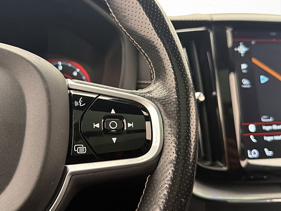 Volvo XC60 18 of 30