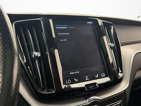 Volvo XC60 22 of 30