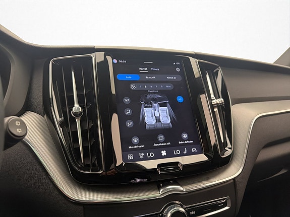 Volvo XC60 22 of 30