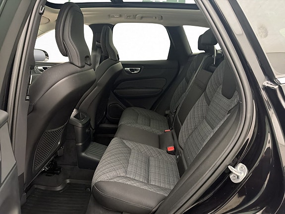 Volvo XC60 28 of 30