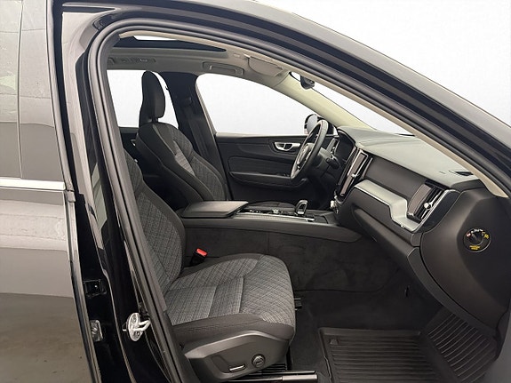 Volvo XC60 26 of 30