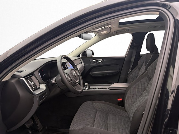 Volvo XC60 11 of 30