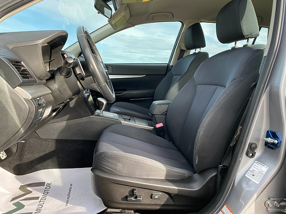 Subaru Legacy 15 of 20