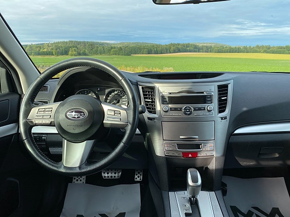 Subaru Legacy 9 of 20