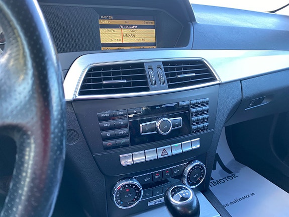 Mercedes-Benz C220 16 of 18