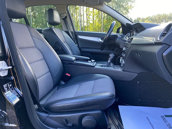 Mercedes-Benz C220 15 of 18