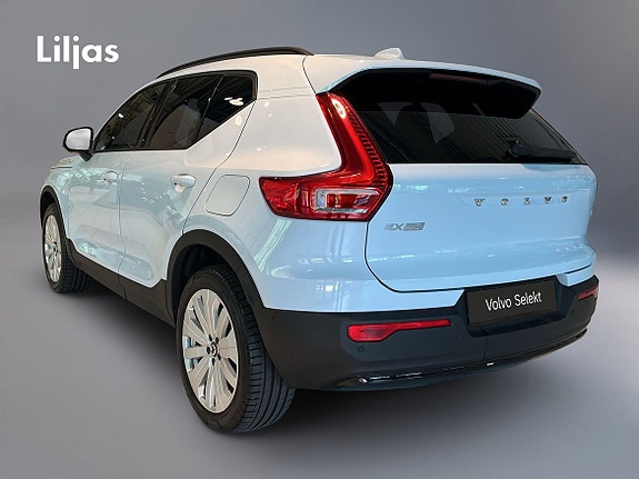 Volvo EX40 4 of 13