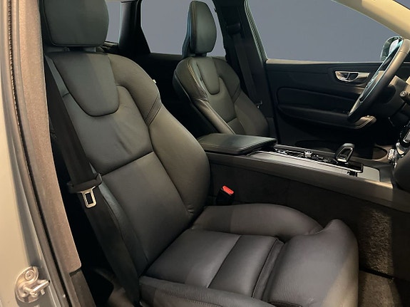 Volvo XC60 7 of 17