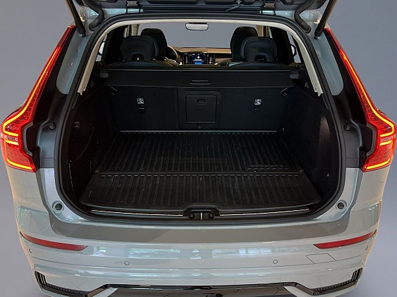 Volvo XC60 9 of 17