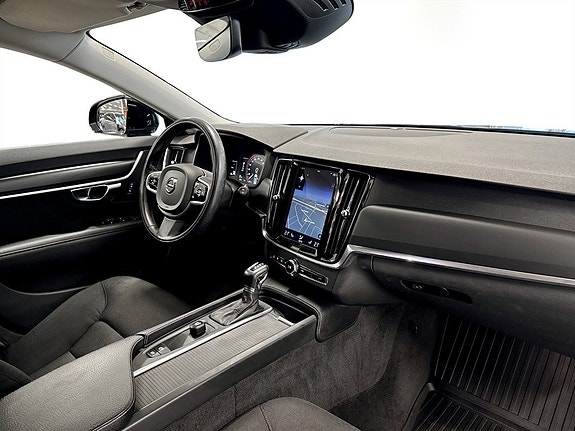 Volvo V90 11 of 15