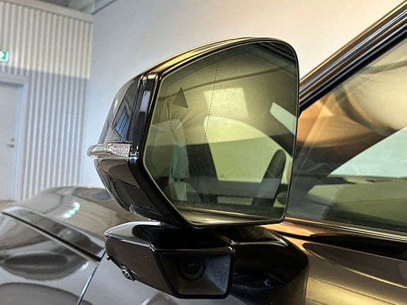 Volvo EX90 11 of 26