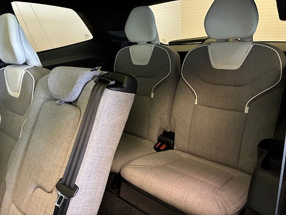 Volvo EX90 19 of 26