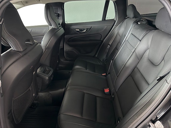 Volvo V60 Cross Country 20 of 29