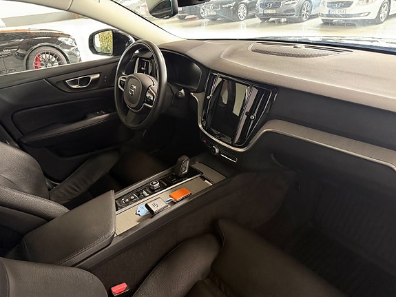 Volvo V60 Cross Country 19 of 29