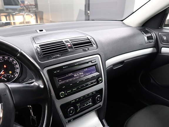 Skoda Octavia 17 of 30