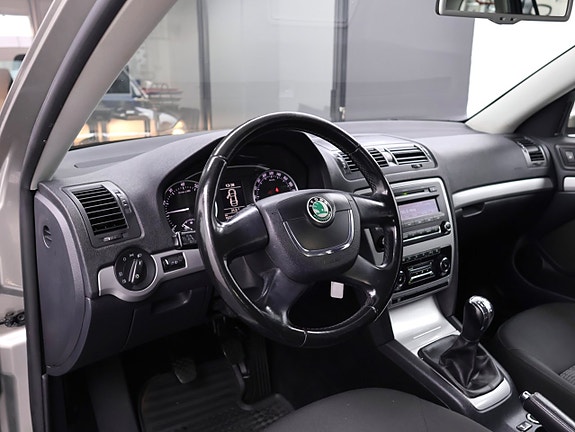 Skoda Octavia 13 of 30