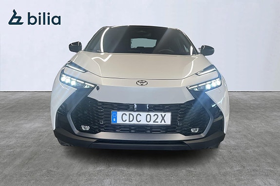 Toyota C-HR 3 of 18