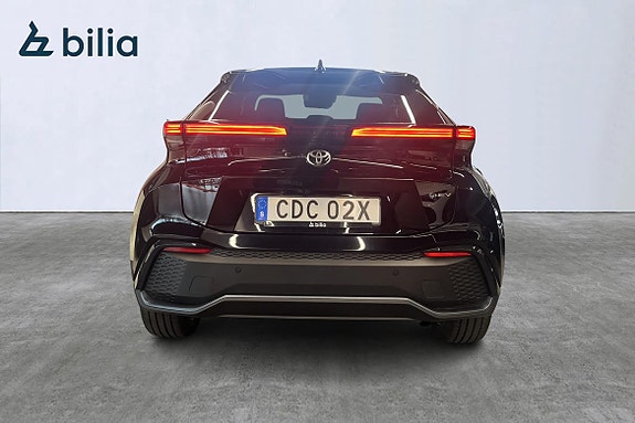 Toyota C-HR 6 of 18
