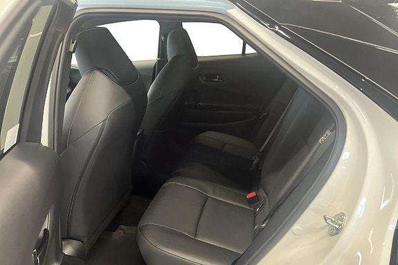Toyota C-HR 14 of 18
