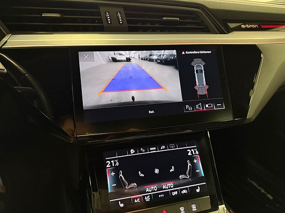 Audi e-tron 14 of 17