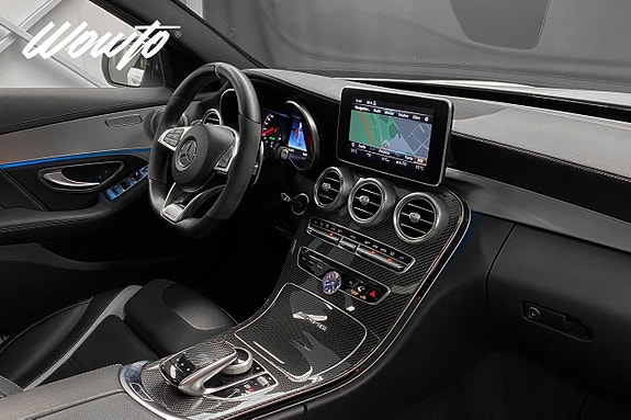 Mercedes-Benz C63 14 of 21