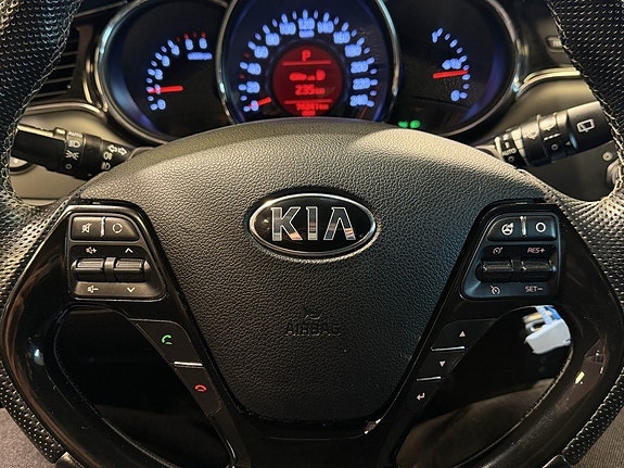 Kia Ceed 10 of 25