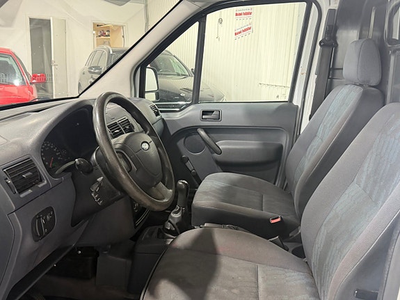 Ford Transit Connect 10 of 13